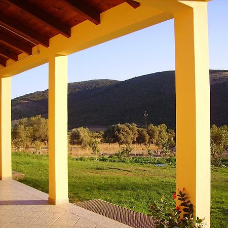 Agriturismo La Grotta Del Tesoro Santadi Exterior foto