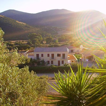 Agriturismo La Grotta Del Tesoro Santadi Exterior foto
